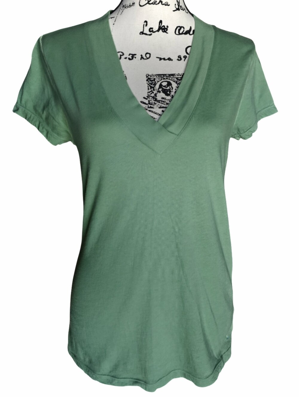 American Eagle Outfitters Sage Green V-Neck Short Sleeve Tee